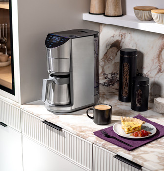 Profile_GrindBrew_P7CGAAS2TSS_05_Hero.jpg