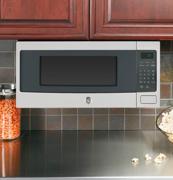 Space saving undercabinet installation